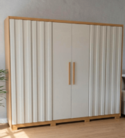 ROUPEIRO RIPADO 6 PORTAS 4 GAVETAS INTERNAS C PÉS - RP 5009